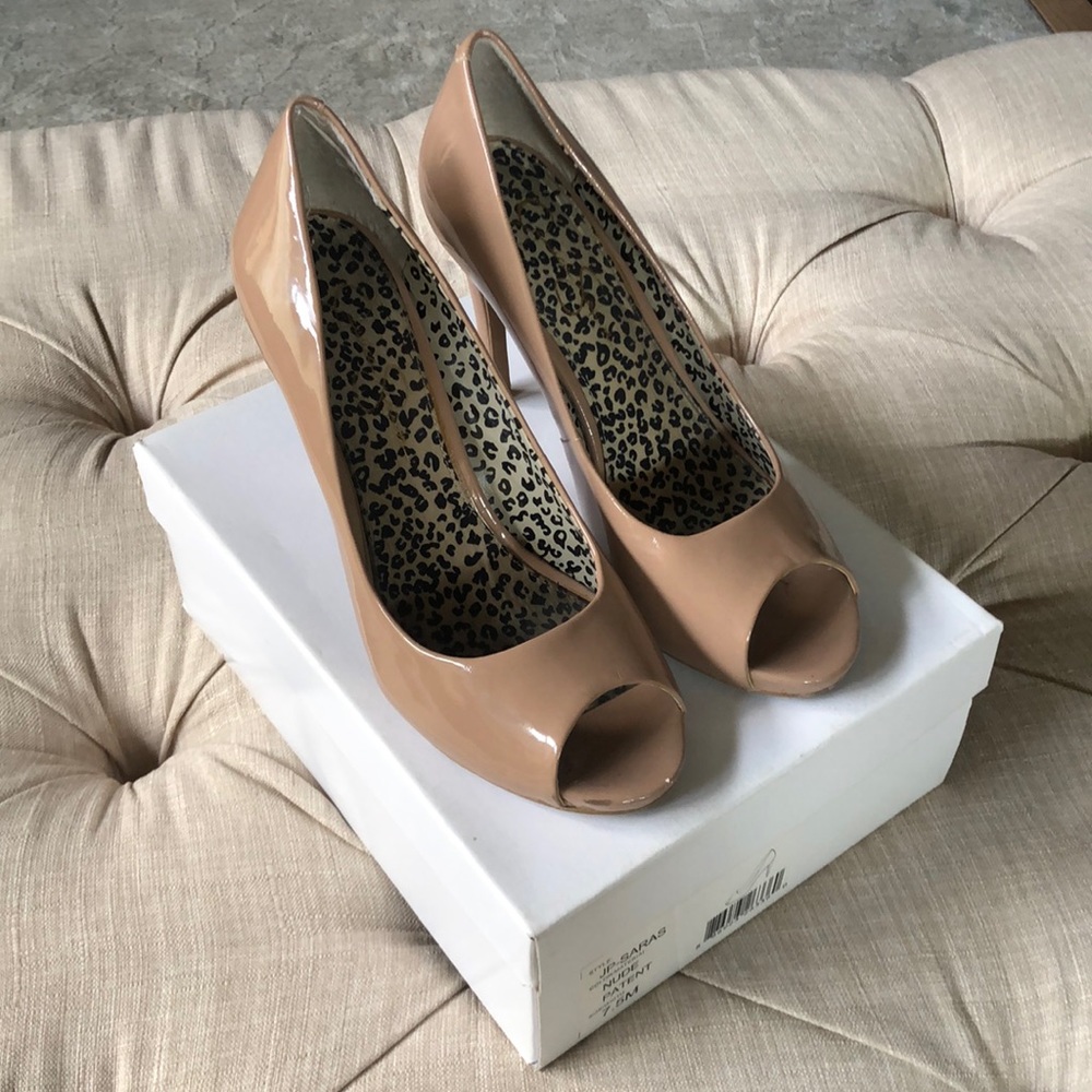 Jessica Simpson Women’s “Saras” Nude Open Pump Heel 7.5M